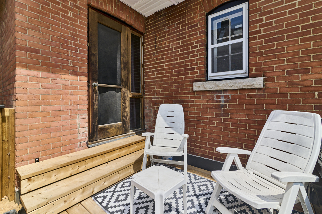 16B Powell Avenue Ottawa London House Photography