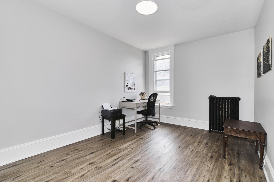 16B Powell Avenue Ottawa London House Photography