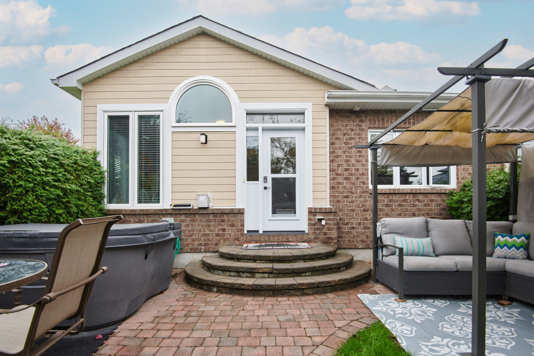 4452 Bittersweet Place Ottawa London House Photography