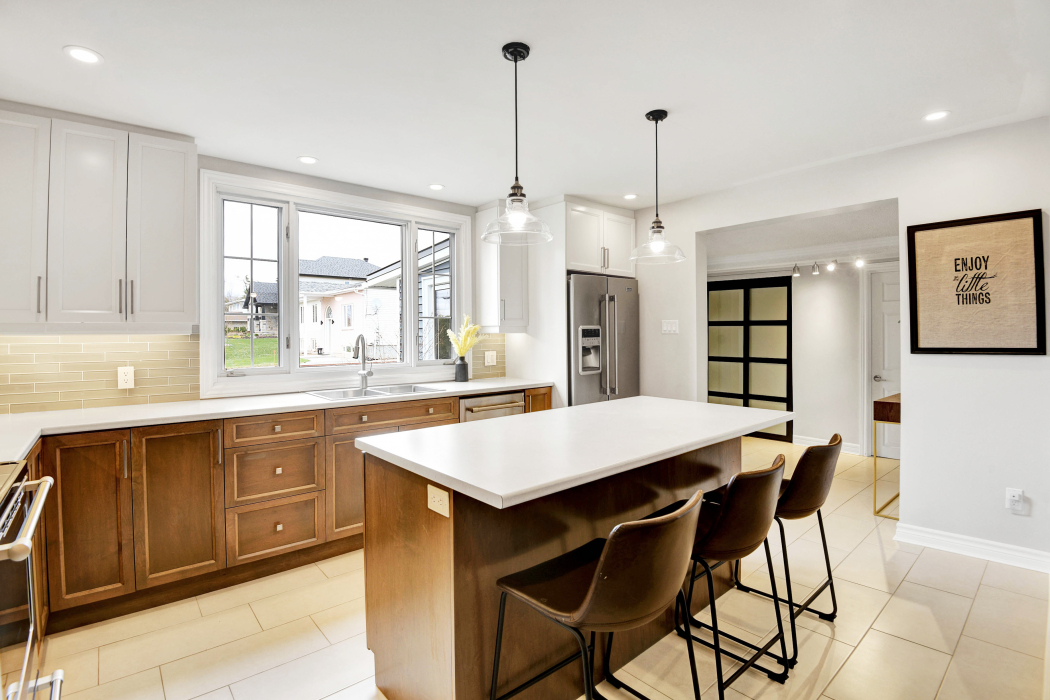 1943 Landry Street Clarence Creek London House Photography