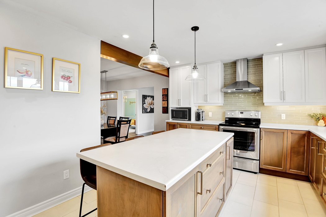 1943 Landry Street Clarence Creek London House Photography