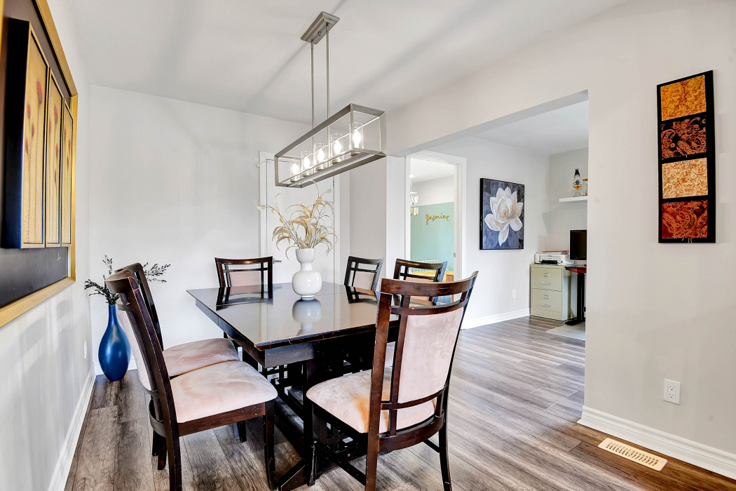 1943 Landry Street Clarence Creek London House Photography