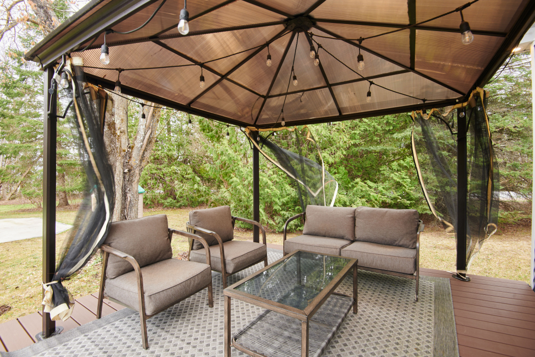 1943 Landry Street Clarence Creek London House Photography