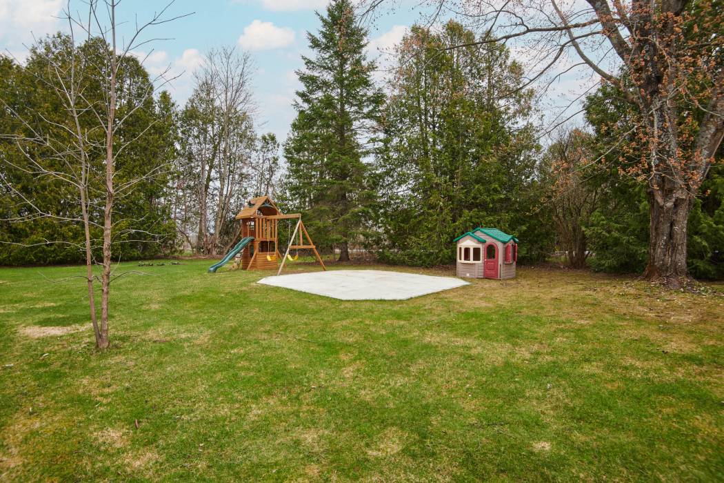 1943 Landry Street Clarence Creek London House Photography