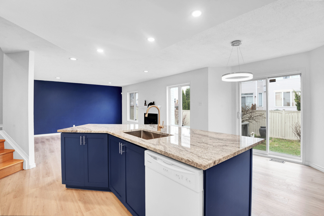 110C Craig Henry Drive Ottawa London House Photography