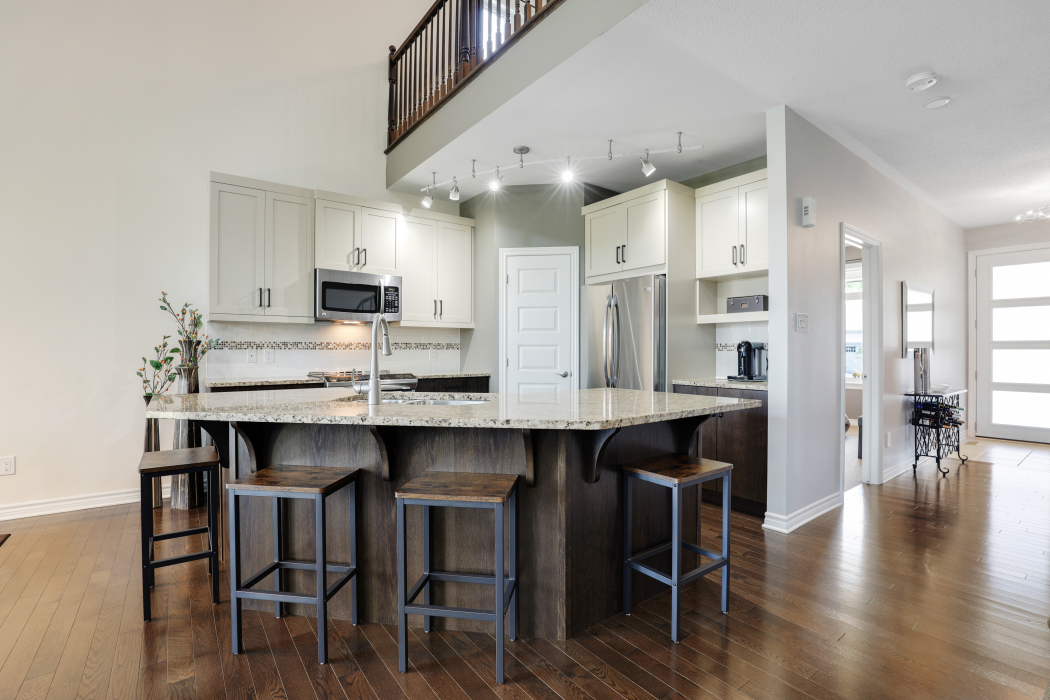 237 Royal Landing Gate Kemptville London House Photography