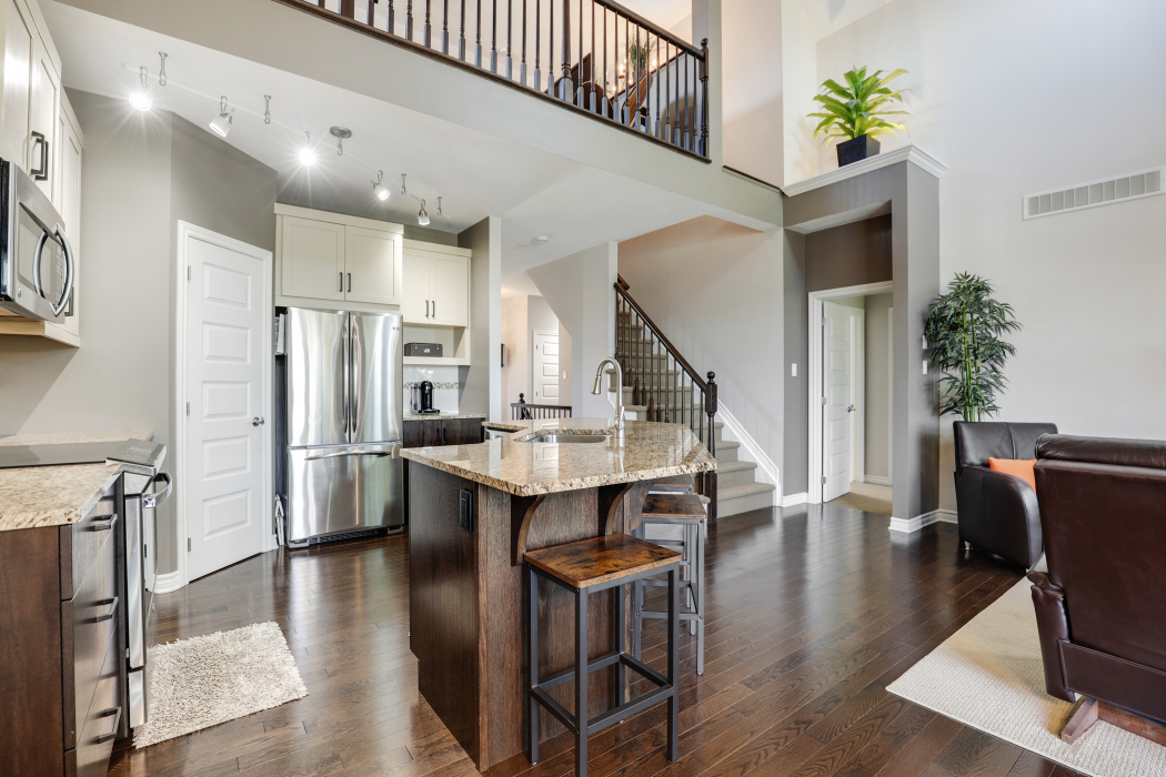 237 Royal Landing Gate Kemptville London House Photography