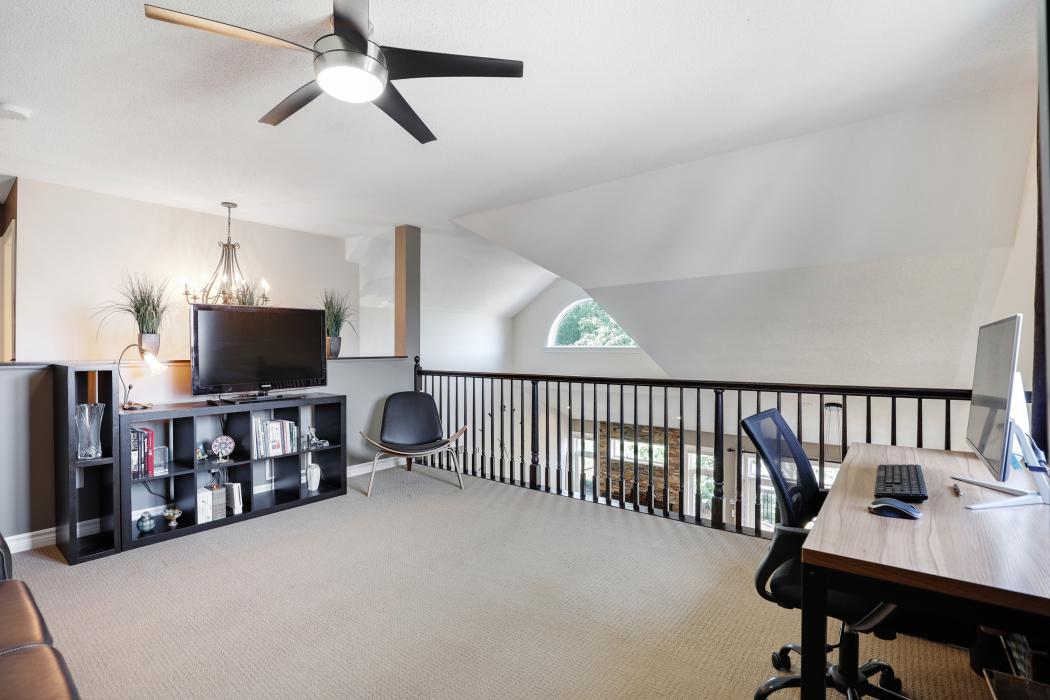 237 Royal Landing Gate Kemptville London House Photography