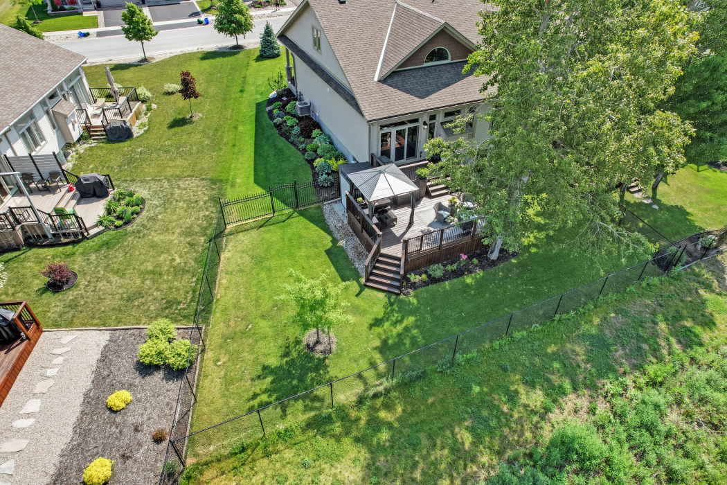 237 Royal Landing Gate Kemptville London House Photography