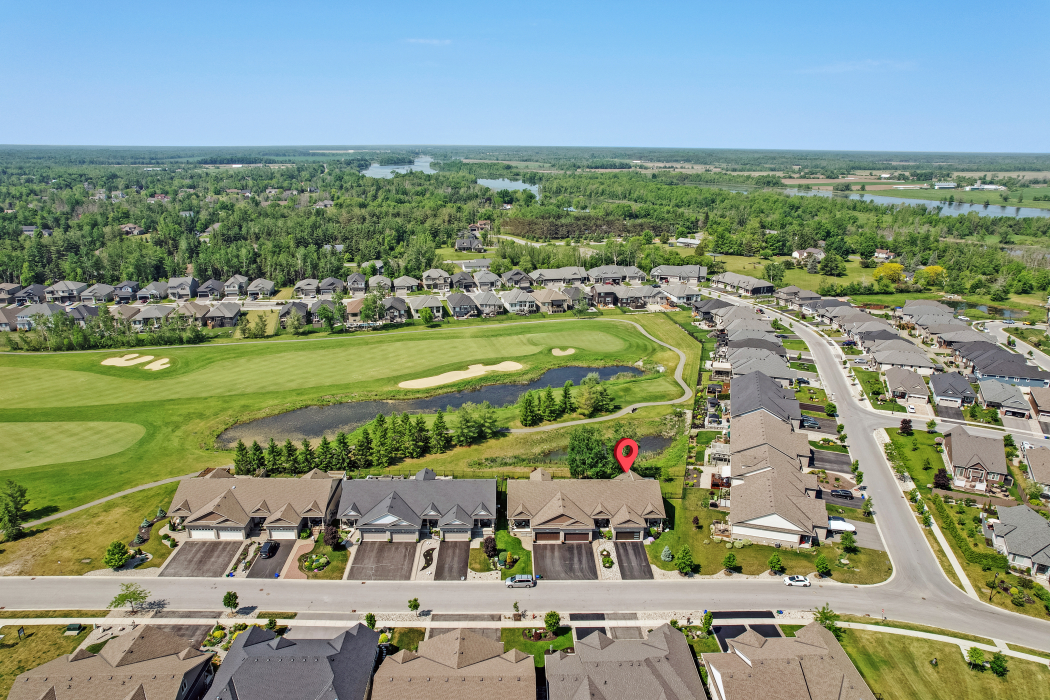 237 Royal Landing Gate Kemptville London House Photography