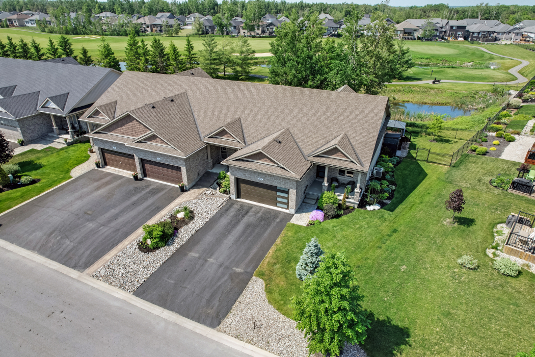 237 Royal Landing Gate Kemptville London House Photography