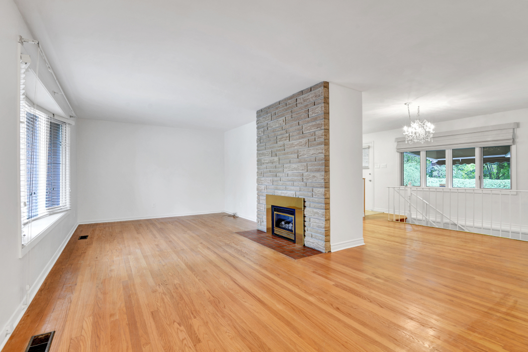 1111 Cromwell Drive Ottawa London House Photography