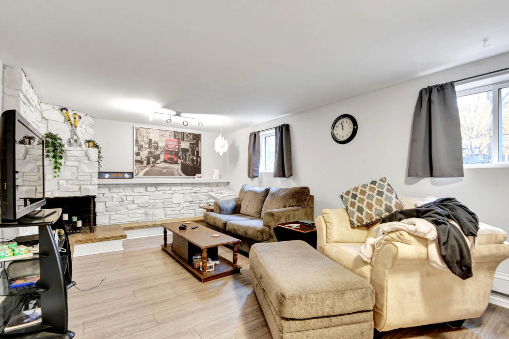 1226 Old Carp Road Ottawa London House Photography